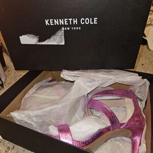Kenneth Cole hot pink size 8.5